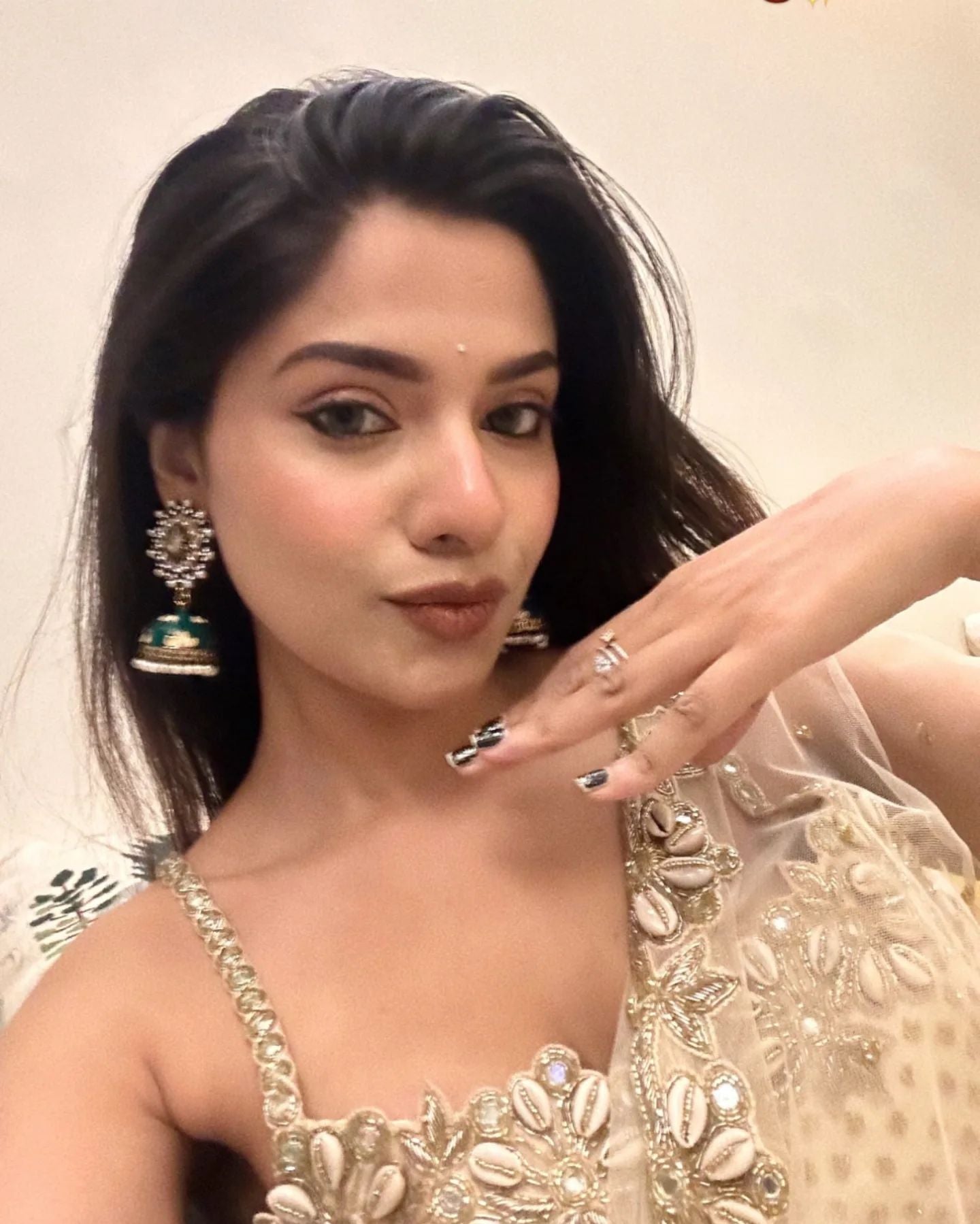 Cream Embroidered Mumtaz Saree Set