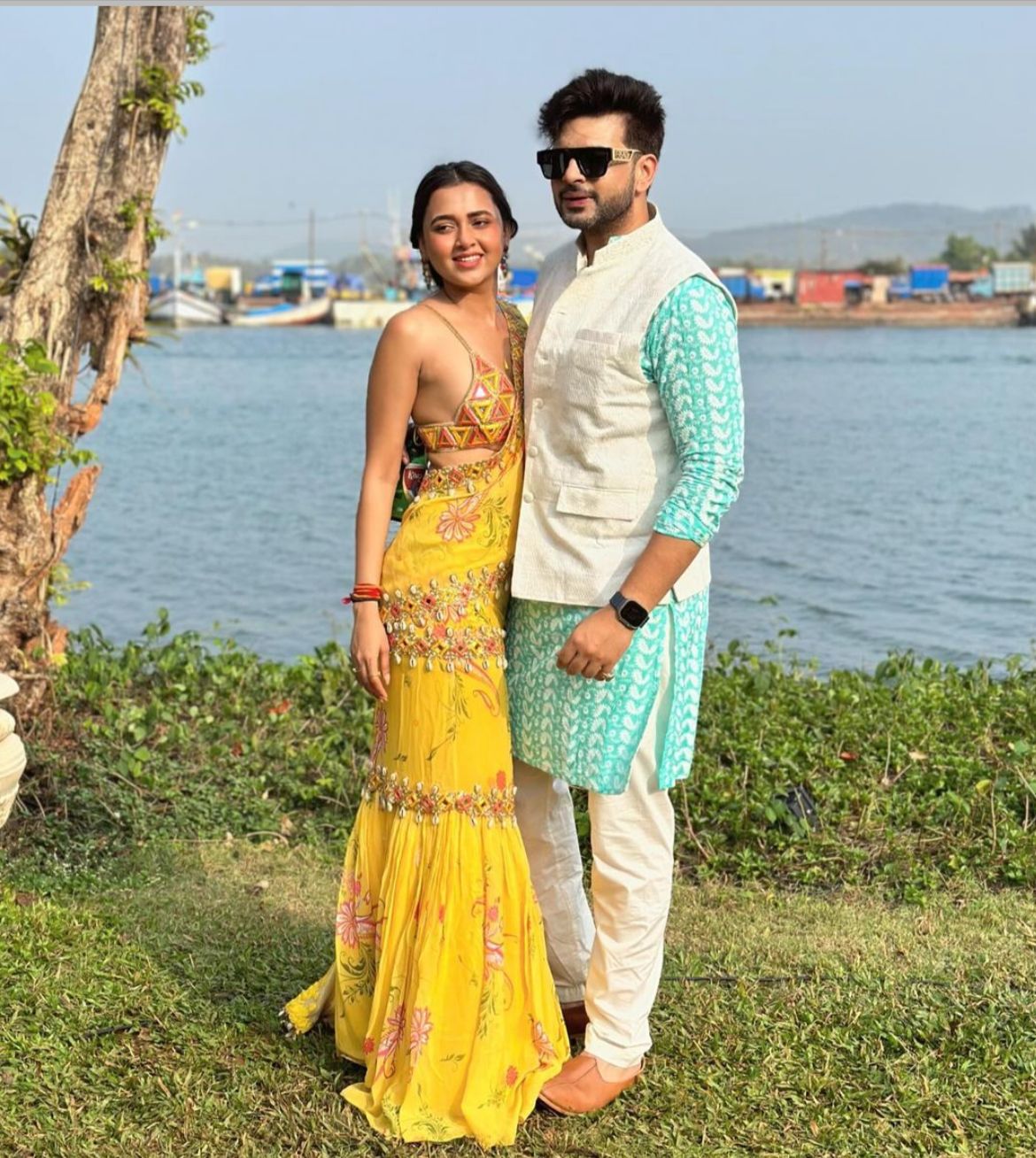 Yellow Pre-Draped Mumtaz Embroidered Paisley Print Saree Set